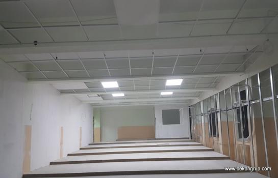 konferans tasarım çalışması Zemin Yükseltma  Yapımı Ahşap uygulaması yapımı sahne yapımı ses sistemi yapımı