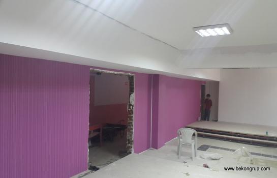  konferans salon  yapımı Alçıpan Tavan yapılması akustik duvar kağıdı yapılması konferans koltuğu monyaj yapılması  zemin  yükseltme yapılamsı  sahne yapılması